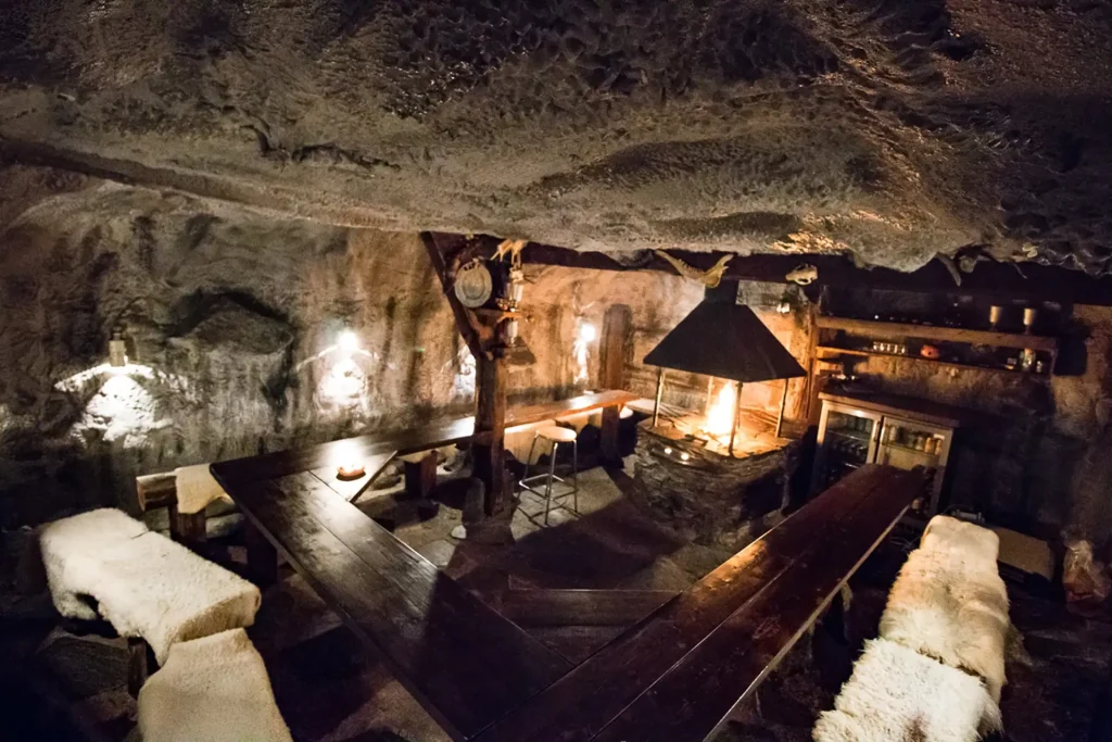 Tunnelmallinen Luola tilausravintola Jämsässä