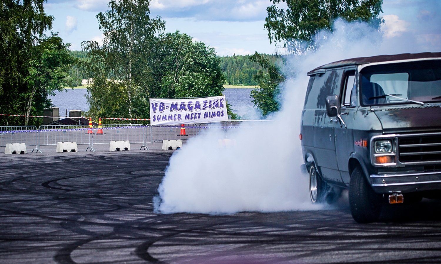 V8 Summer Meet -viikonloppu Himoksella.